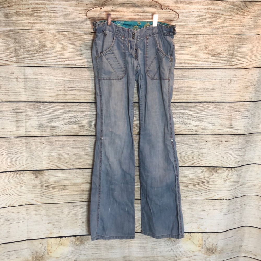 Unique Bebe jeans. Low rise.